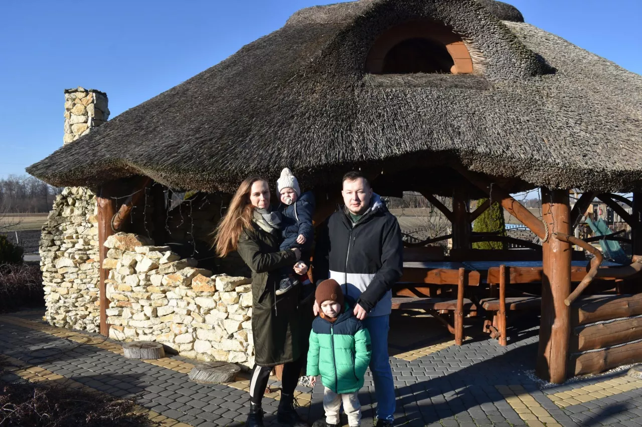 Mateusz Łukaszewski wraz z żoną Kamilą prowadzi gospodarstwo zlokalizowane w miejscowości Arciszewo w powiecie włocławskim