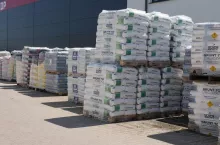 Zamówienia nawozów wstrzymane, rolnicy w napięciu. Grupa Azoty dementuje