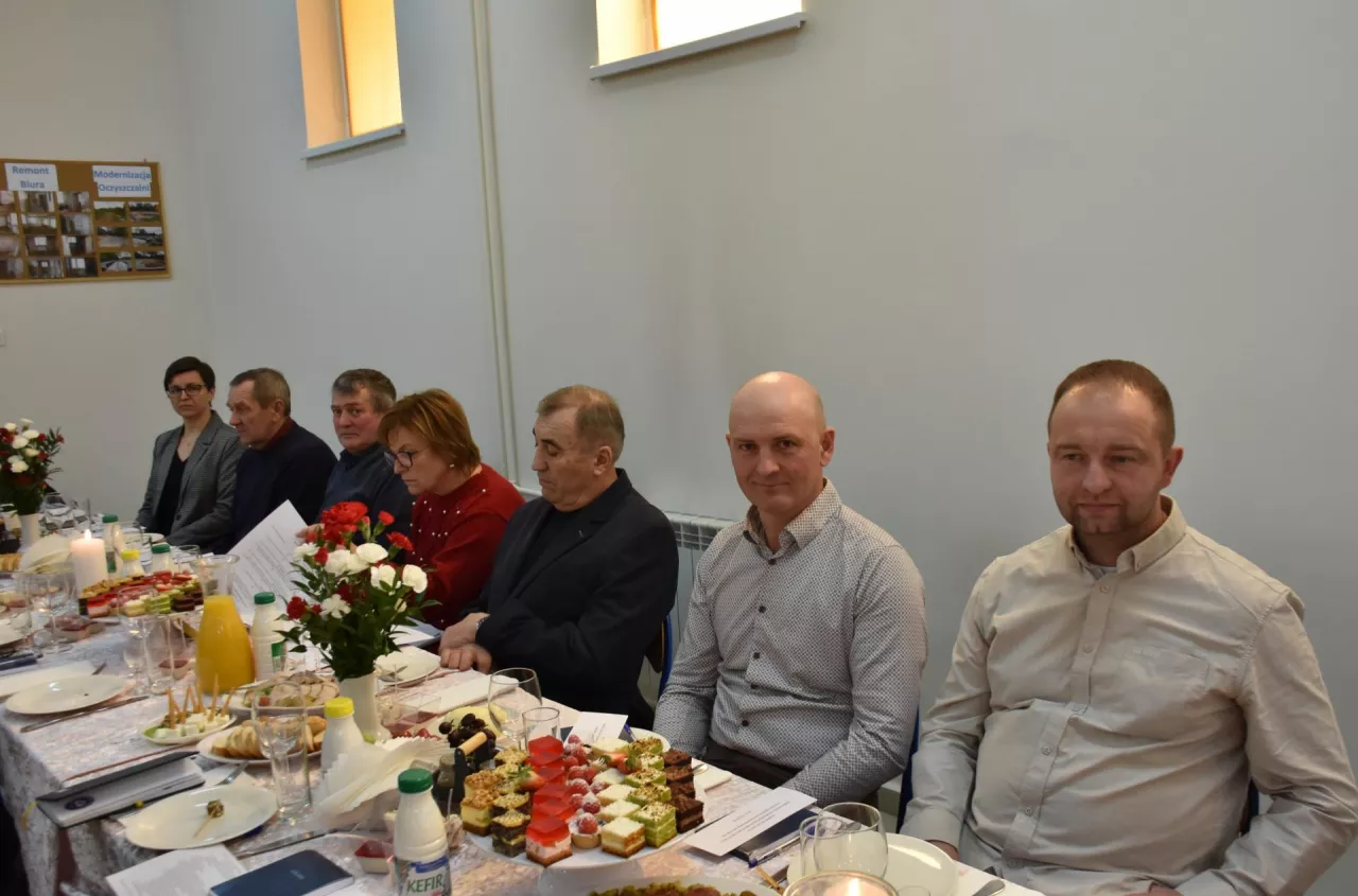 Płacą więcej za mleko niż inni. Ta mała mleczarnia przyciąga rolników