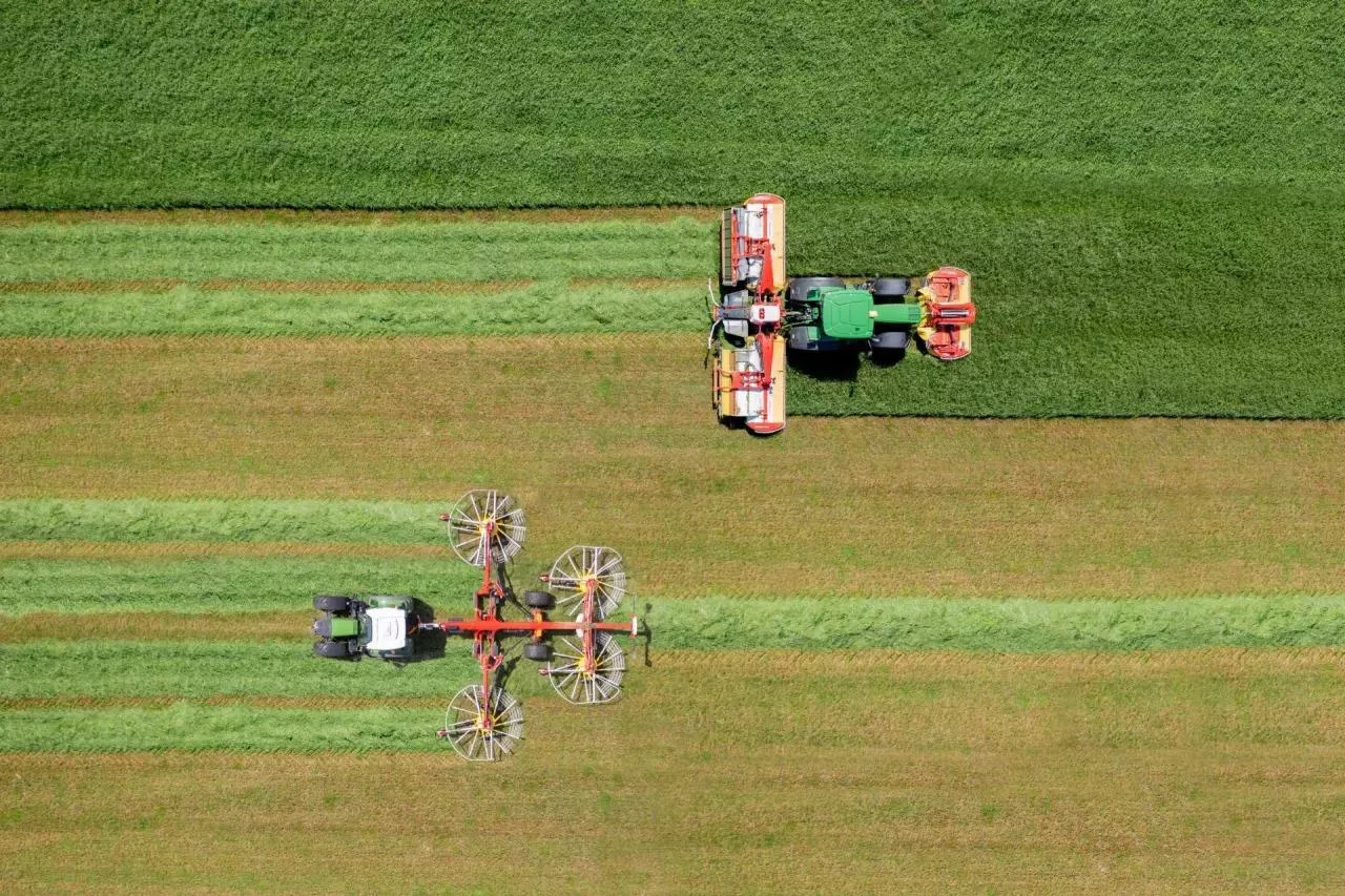 Nawet 40% mniej pracy przy zbiorze zielonek. Nowa funkcja w kosiarkach Pöttinger