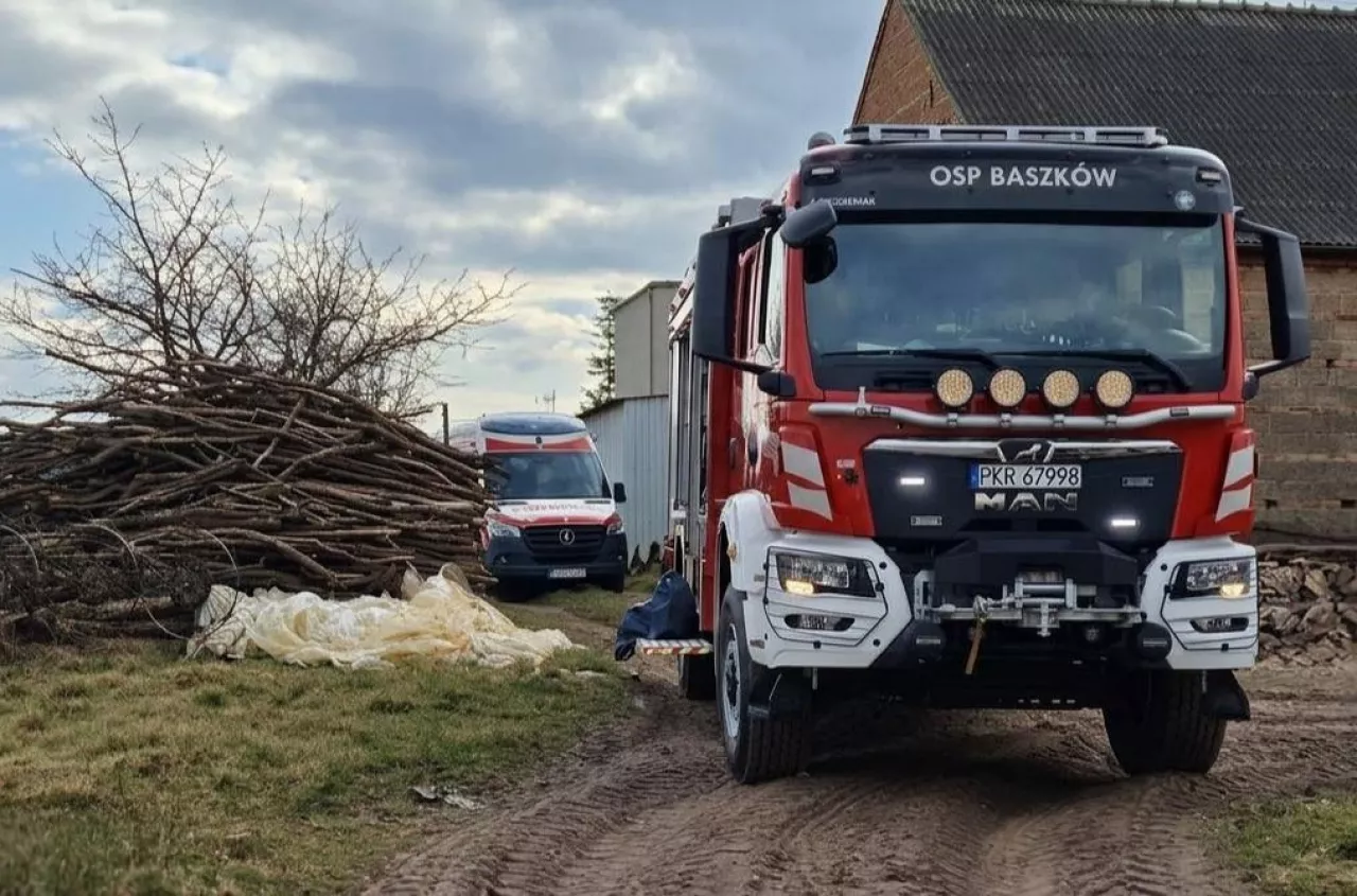 71-letni rolnik wciągnięty przez WOM. Mężczyzna zginął na miejscu