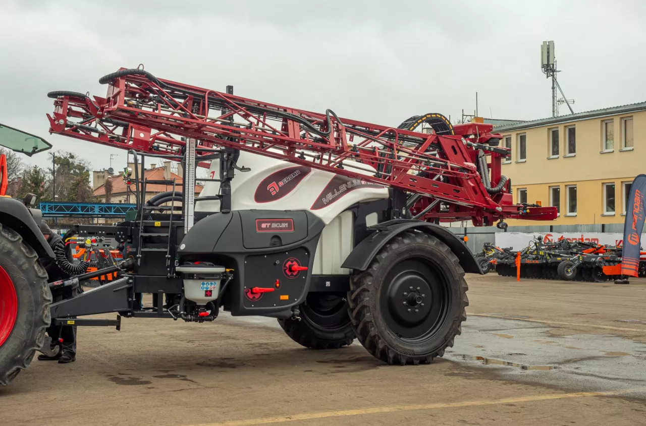 Nowe opryskiwacze w Polsce. Znamy ceny i szczegóły maszyn Mandam