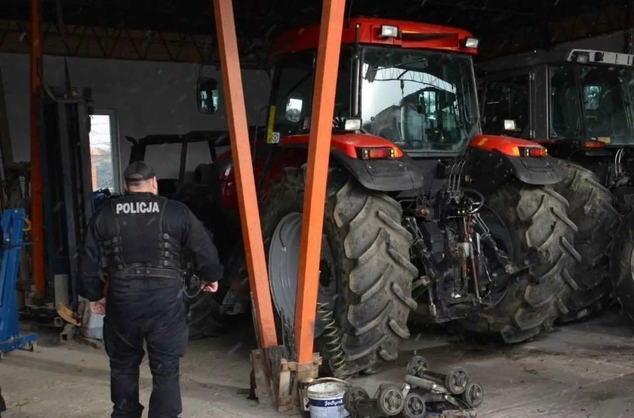 Policja weszła do domu rolnika bez nakazu. Czy miała prawo?