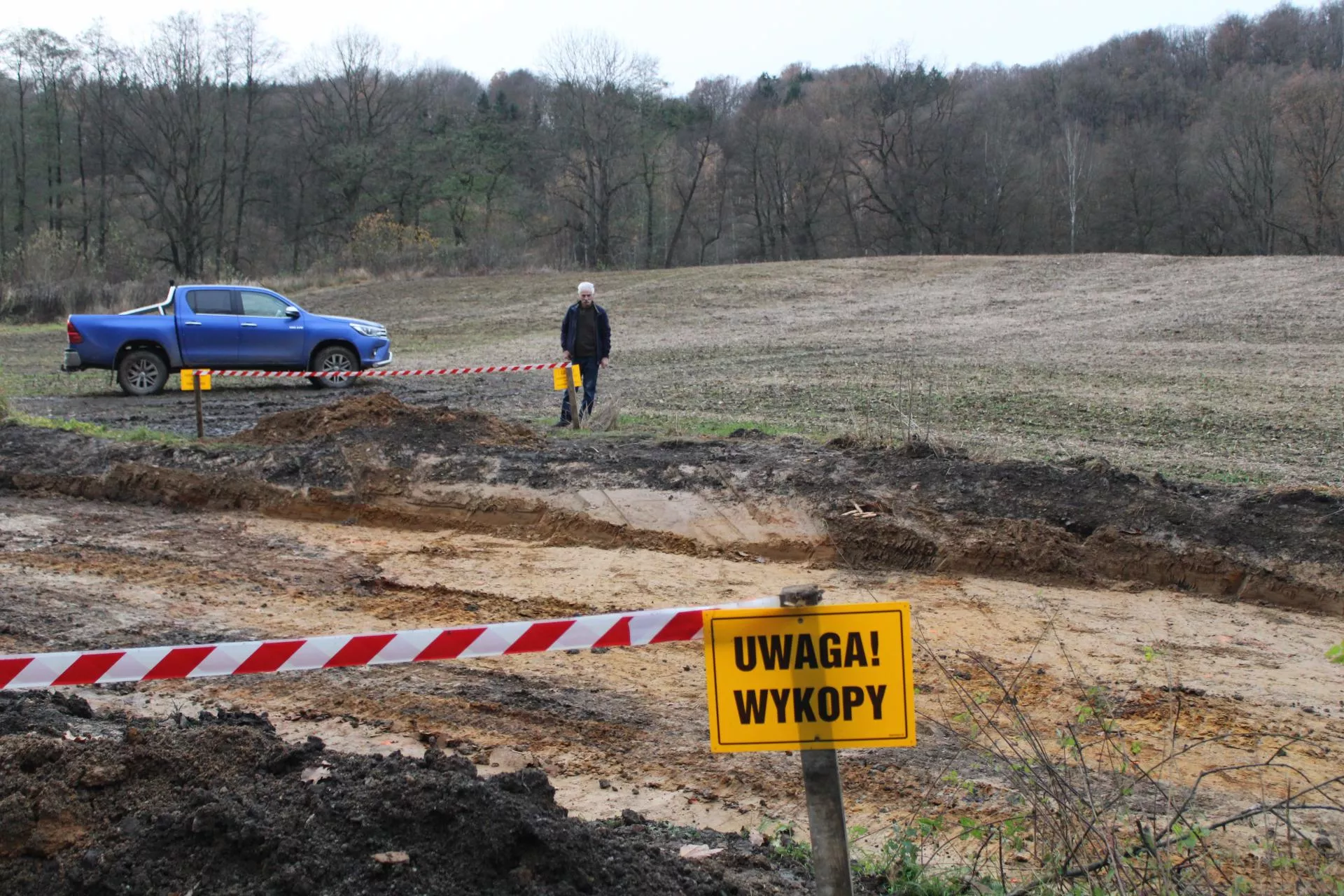 Ma pole, ale nie dojedzie. Każą mu płacić 2000 zł za przejazd do własnej ziemi