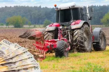 Bez umowy dzierżawy z „datą pewną” nie dostaniesz dopłat? Ministerstwo wyjaśnia