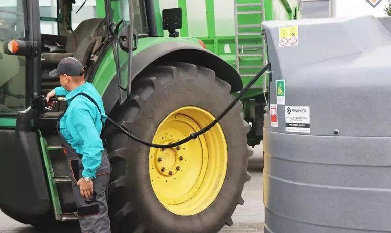 Będzie 2 zł dopłaty do paliwa i wyższy limit? Jest odpowiedź ministerstwa