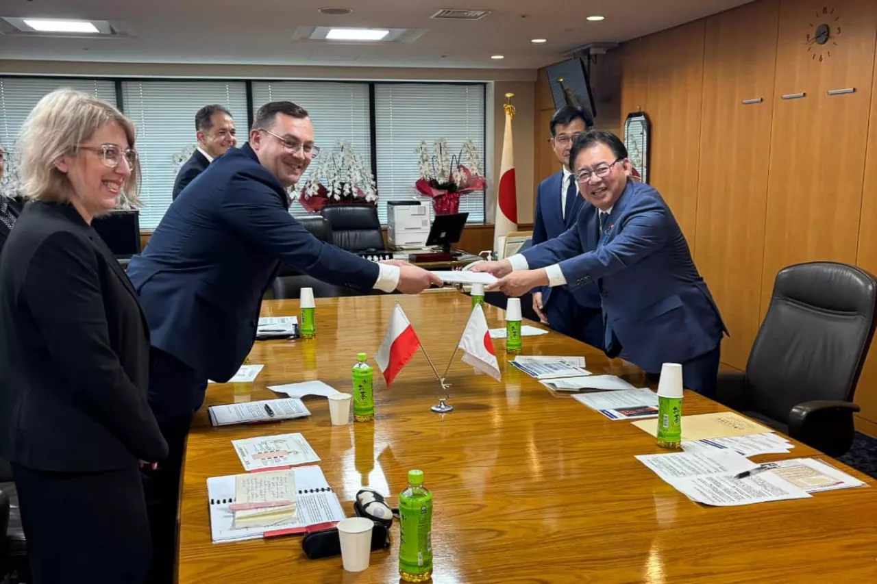 Finalizacja nowych warunków eksportu wołowiny przez ministrów Stefana Krajewskiego i Kenichiro Ueno.