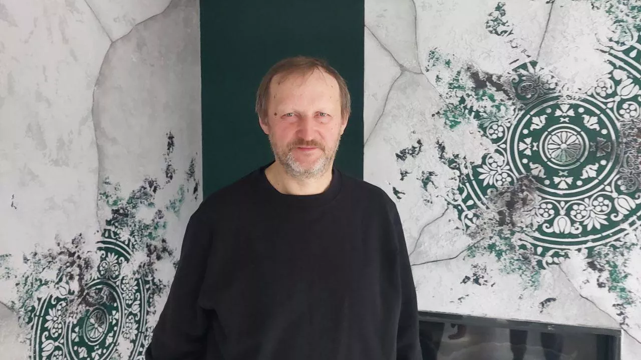 Krzysztof Orzechowski ze wsi Brzozówka (pow. nowodworski, gm. Czosnów) gospodaruje na 100 ha, łącznie z dzierżawami.