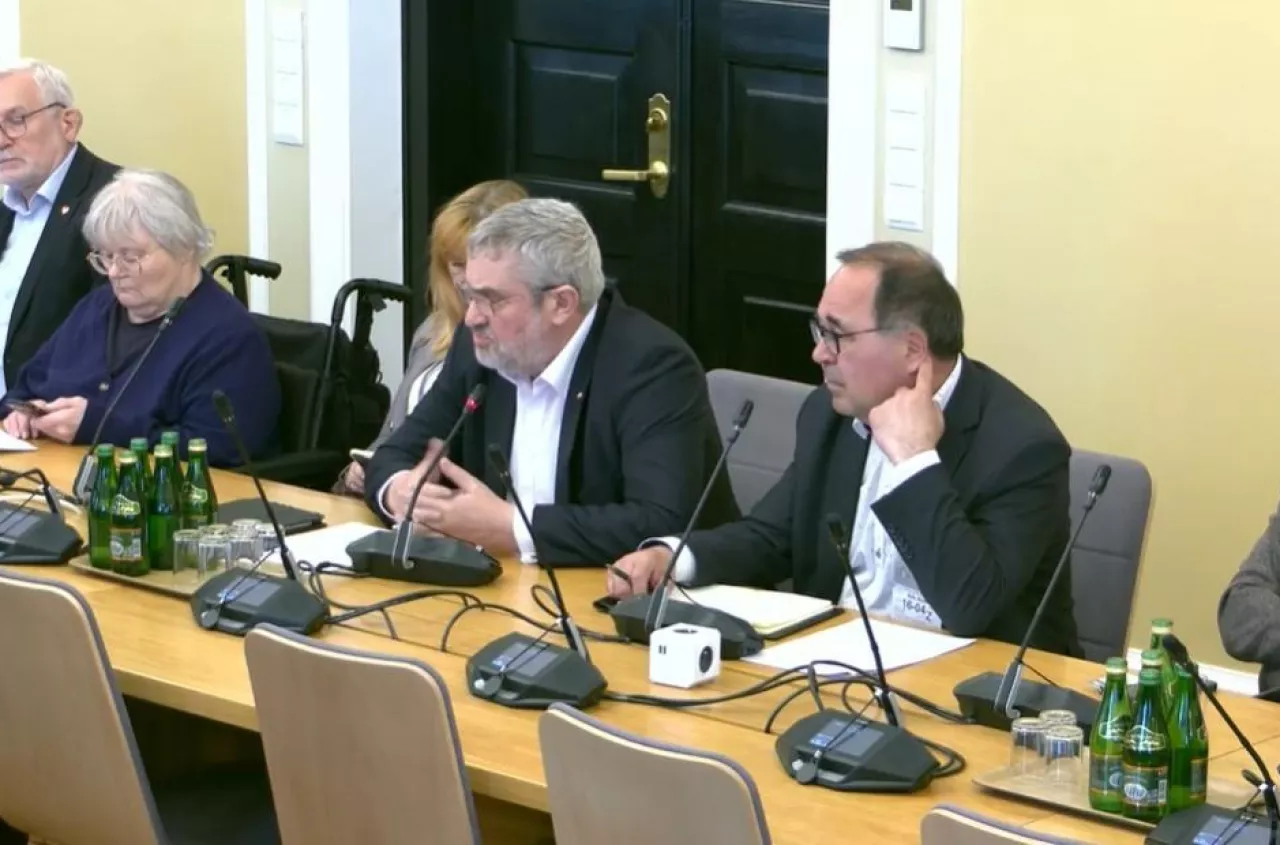 Alarm w Sejmie. Rolnicy mogą stracić dopłaty z UE