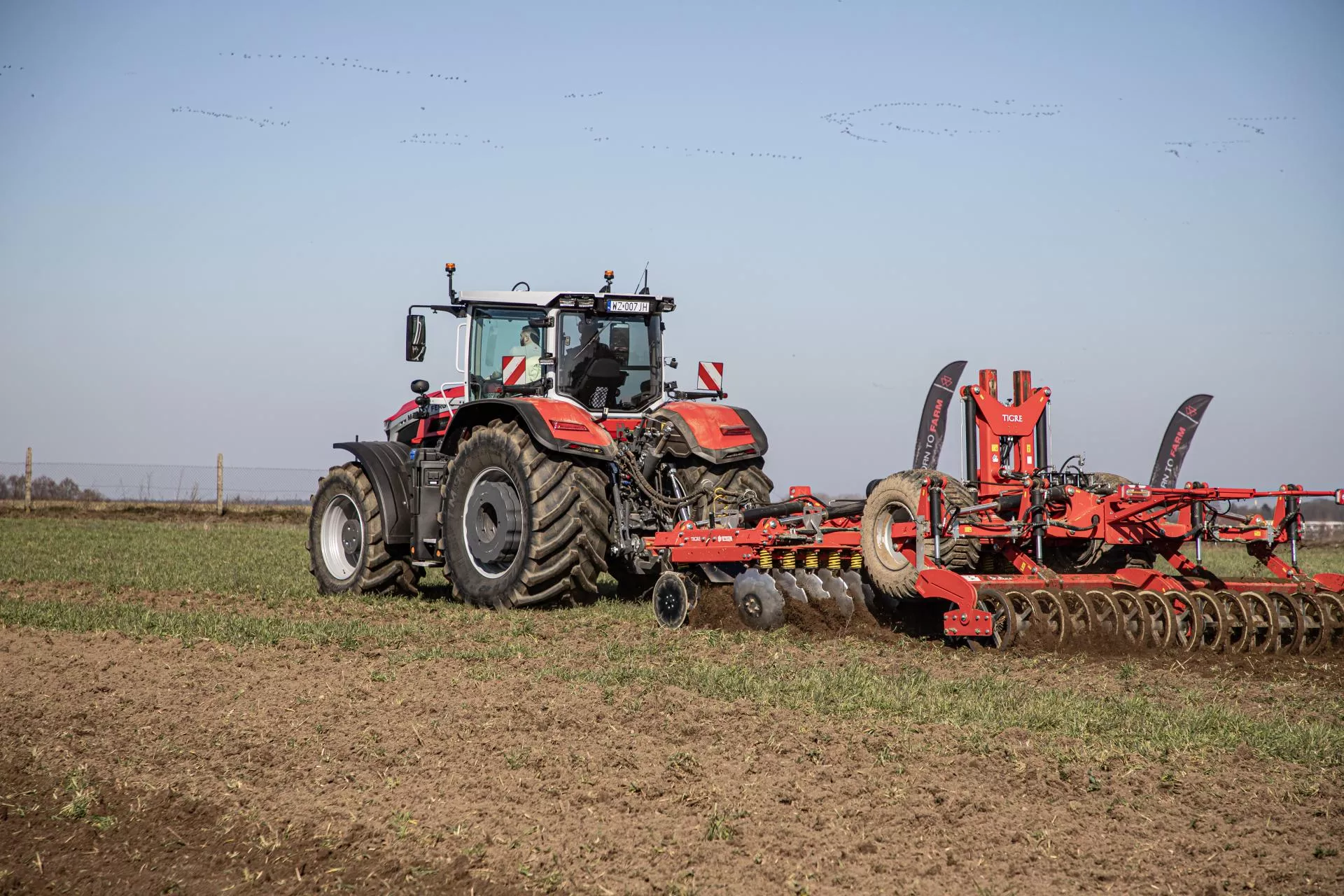 Miliony na sprzęt. Jakie ciągniki wybierają ukraińskie agroholdingi?