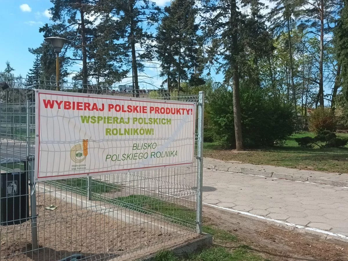 Polska żywność przegrywa z importem. Rolnicy ruszyli z akcją