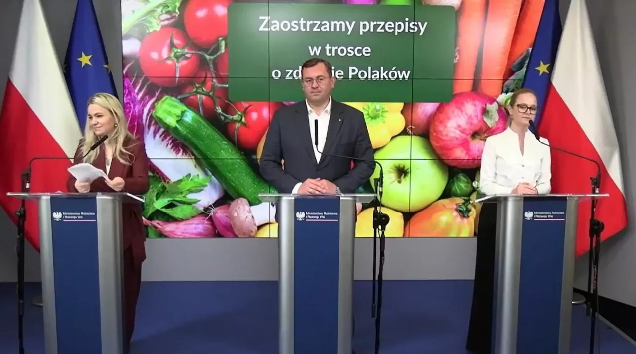 Konferencja prasowa w gmachu resortu rolnictwa 7 maja