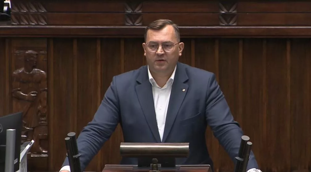 Rolnicy czekają na pieniądze po przymrozkach. Minister podał warunek wypłat