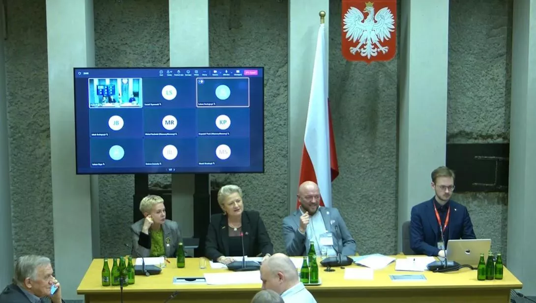 Ma hektar i dwie krowy, a zgarnia 30 ha. Rolnicy grzmią o patologii przy ziemi z KOWR