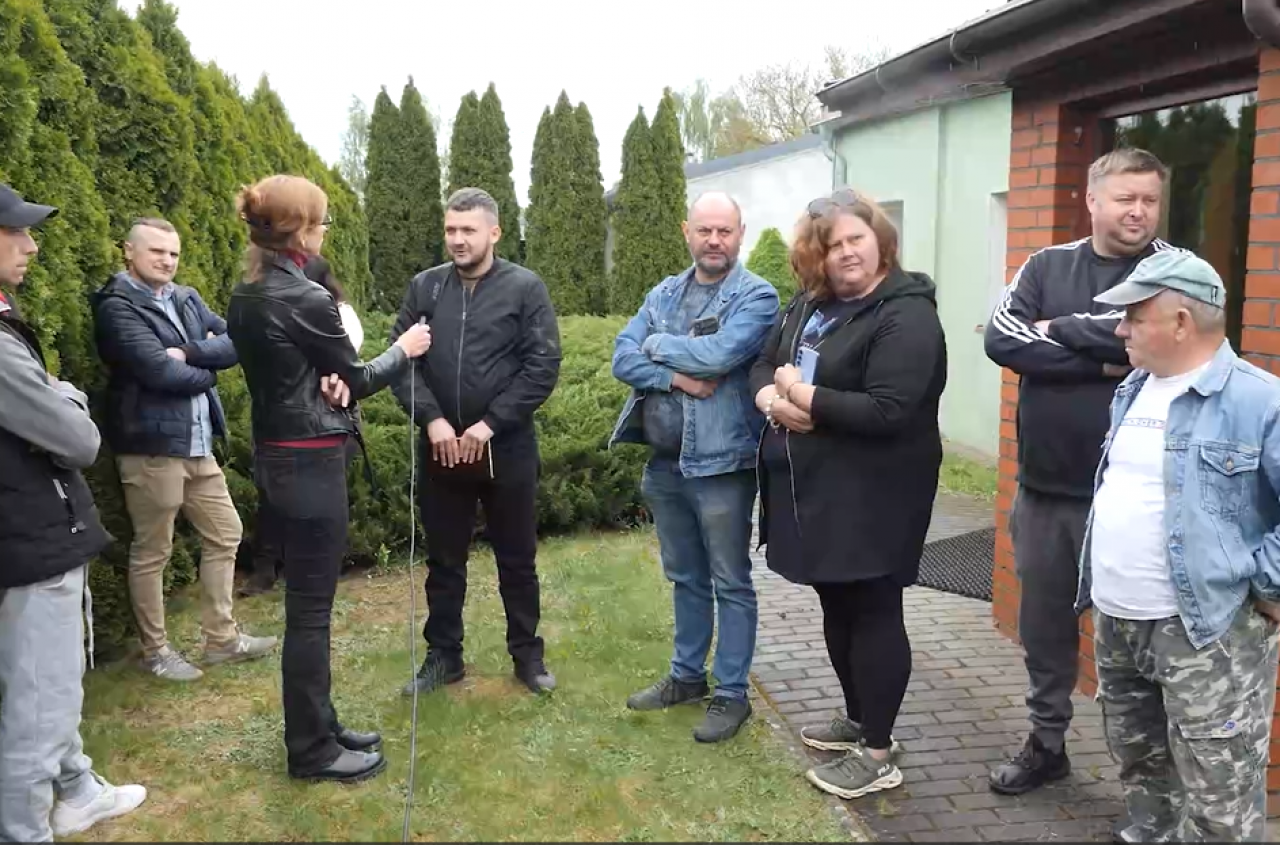 Przyjeżdżają choćby 200 km po ziemię z KOWR. „Nie da się z nimi wygrać”