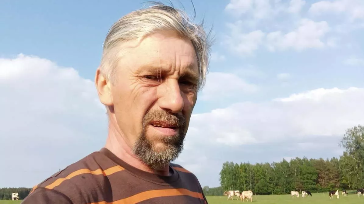 Ma 70 sztuk bydła i nie widzi przyszłości. „To była najgorsza decyzja dla mleka”