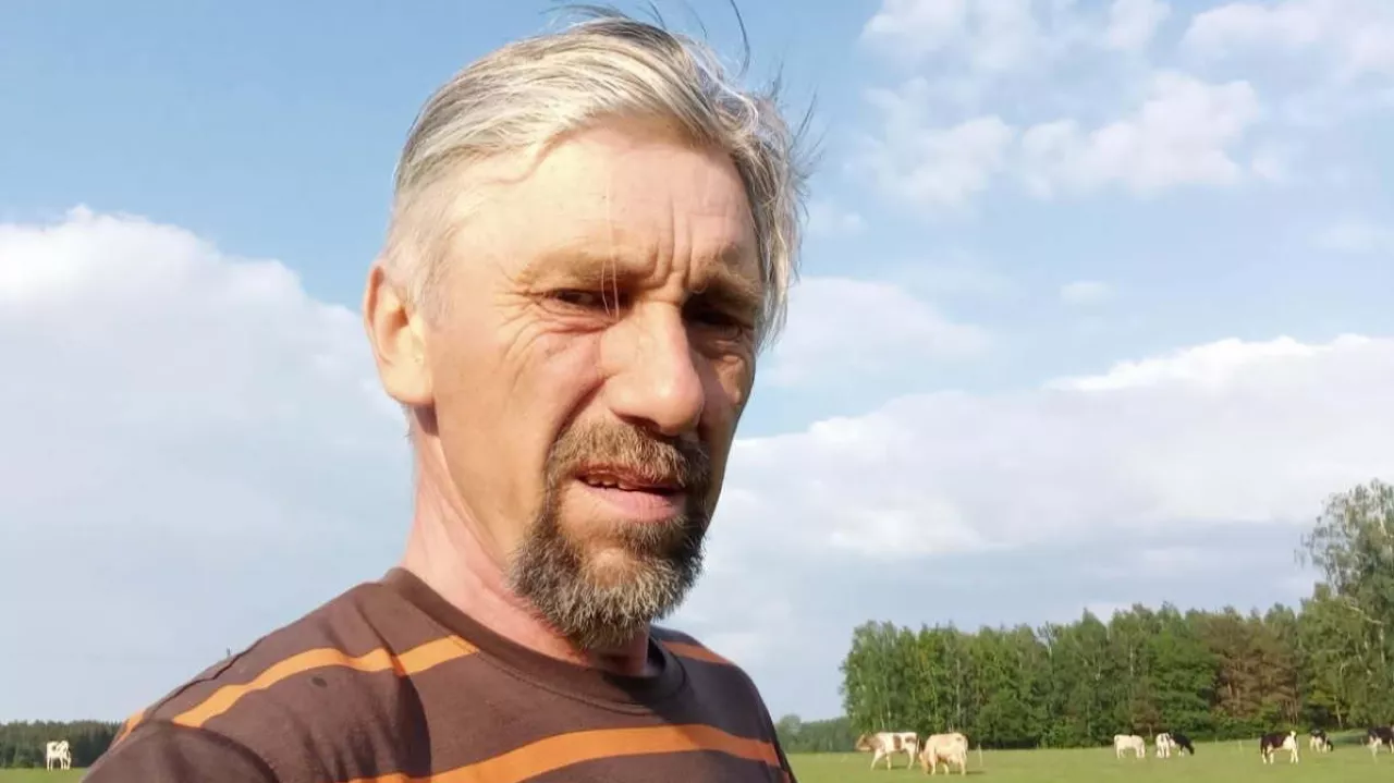 Janusz Morawski ze wsi Smoleń-Poluby (pow. przasnyski, gm. Czernice Borowe) gospodaruje na 30 ha własnych i 30 ha dzierżawy.