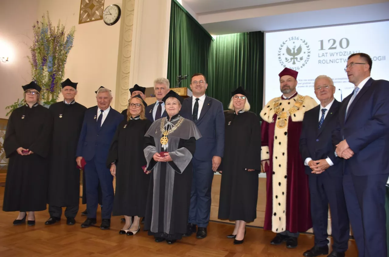 Kształcili rolników choćby podczas wojny. Wydział SGGW świętuje 120 lat