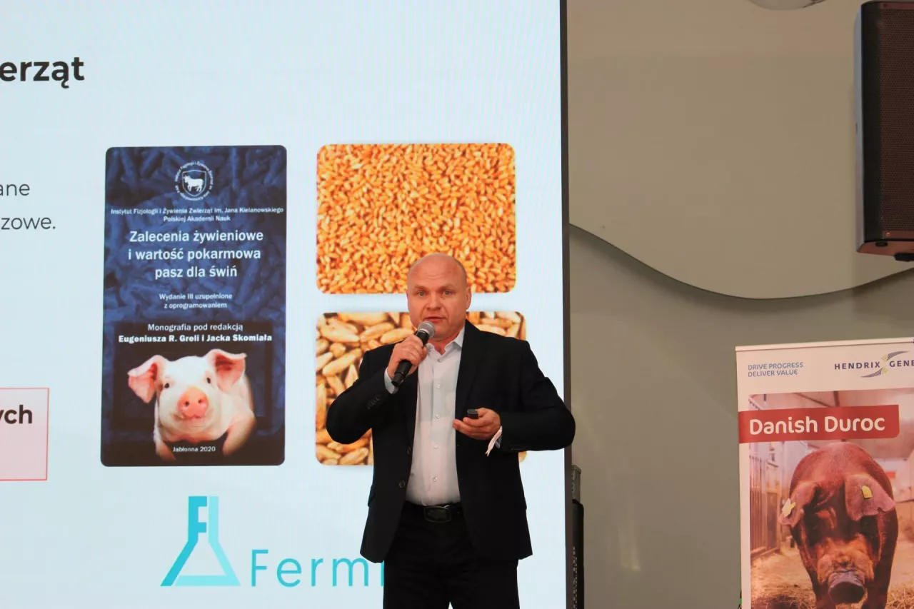 forum świnie nowy adamów dr Mariusz Soszka z firmy Ewrol