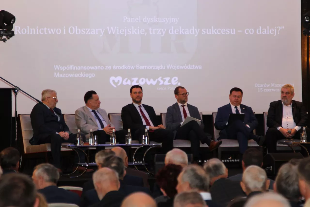 Obchody 30-lecia MIR dopełniła debata „Rolnictwo i obszary wiejskie. Trzy dekady sukcesu – co dalej?”, zorganizowana 15 czerwca w Ożarowie Mazowieckim podczas Kongresu Rolniczego „30 lat doświadczenia i przyszłości wsi”