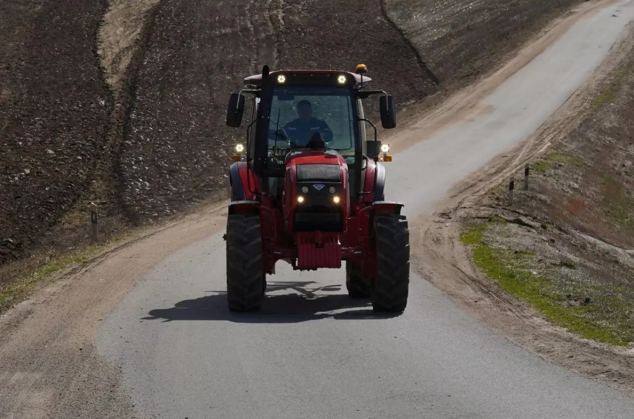 Prawo jazdy na ciągnik z istotną zmianą. Rząd szykuje nowe zasady