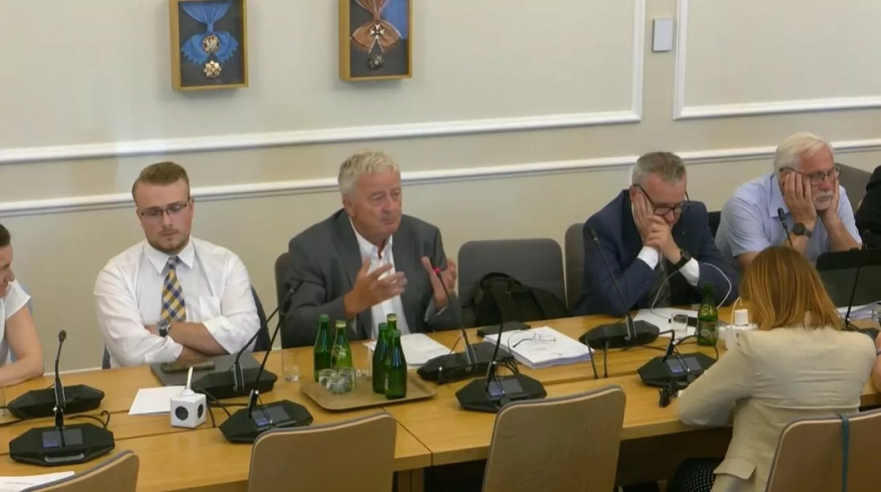 Marnuje się cholernie dużo pieniędzy – grzmiał w Sejmie poseł PSL Czesław Siekierski. 