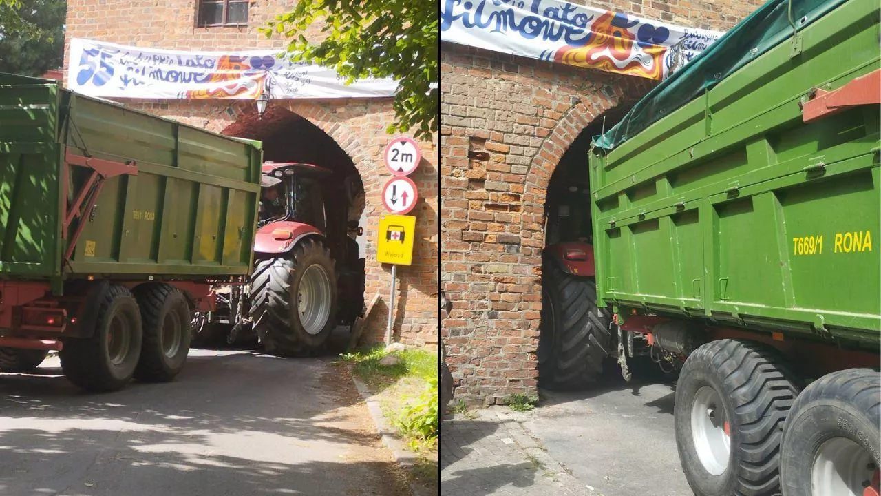 Ciągnik rolniczy nie zmieścił się w zabytkowej bramie