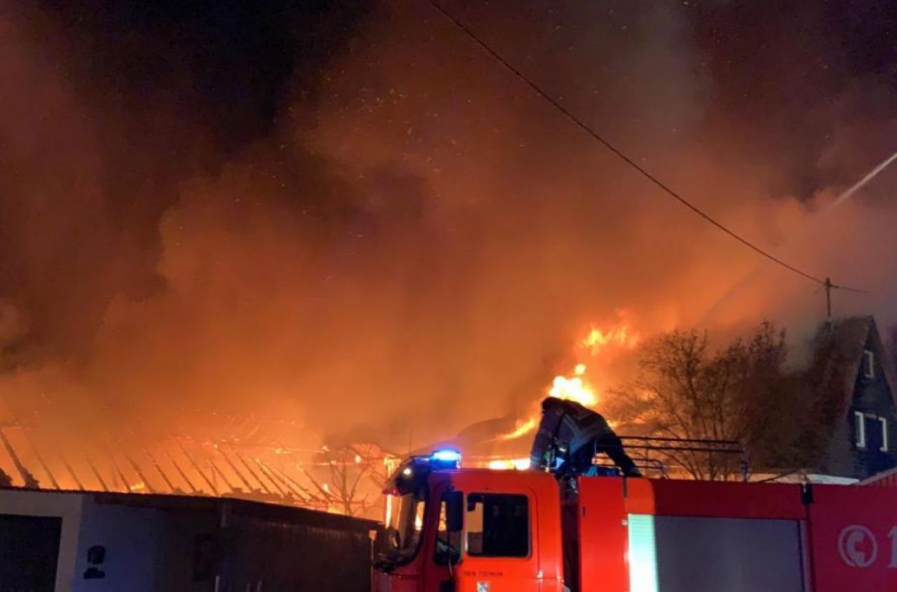 Gigantyczny pożar chlewni. 1600 świń zginęło w płomieniach