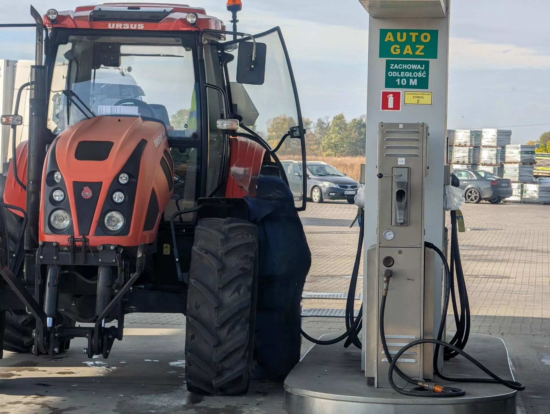 Rolnicy mają problem ze zwrotem akcyzy. Gminy nie przyjmują tych dokumentów ze stacji