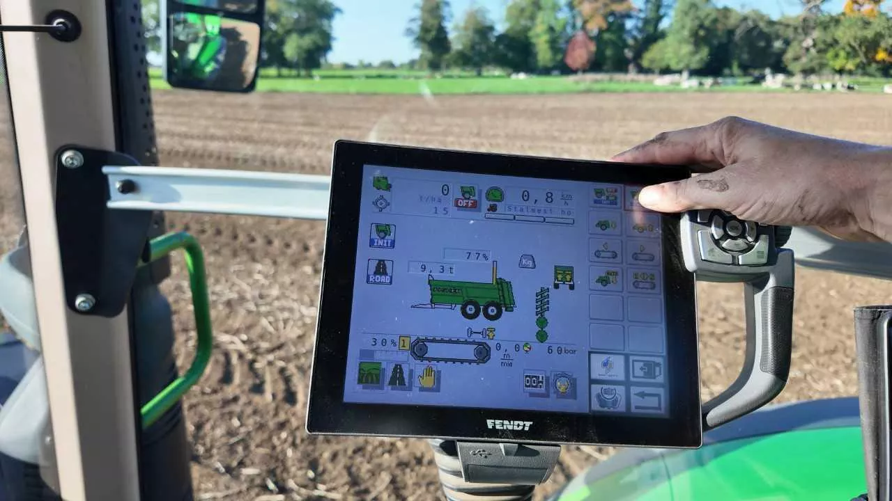 Firma JOSKIN wprowadza IsoBridge – innowacyjną platformę sterowania dla maszyn z elektrohydrauliką