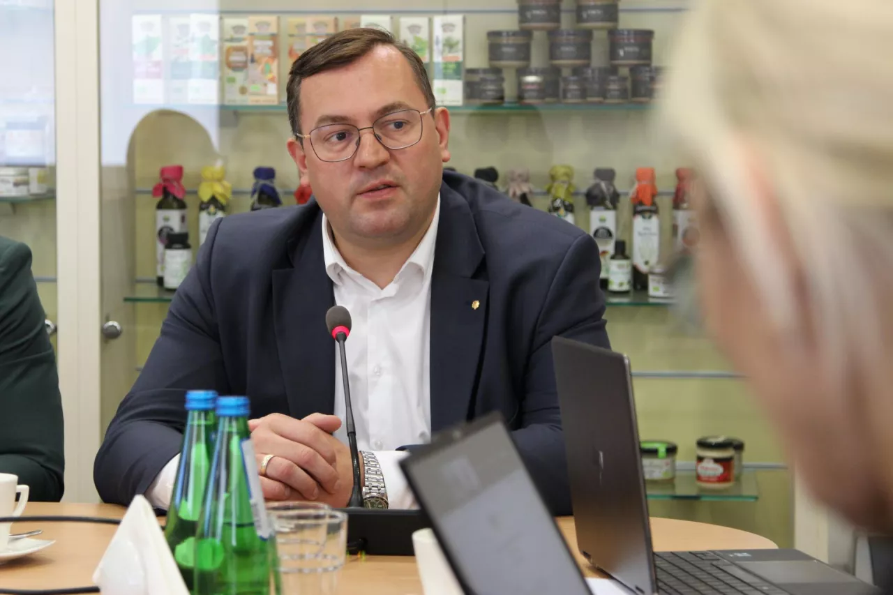 Dopłaty do nawozów i paliwa. Będzie jeden nabór. Krajewski: „Pieniądze jeszcze w tym roku”