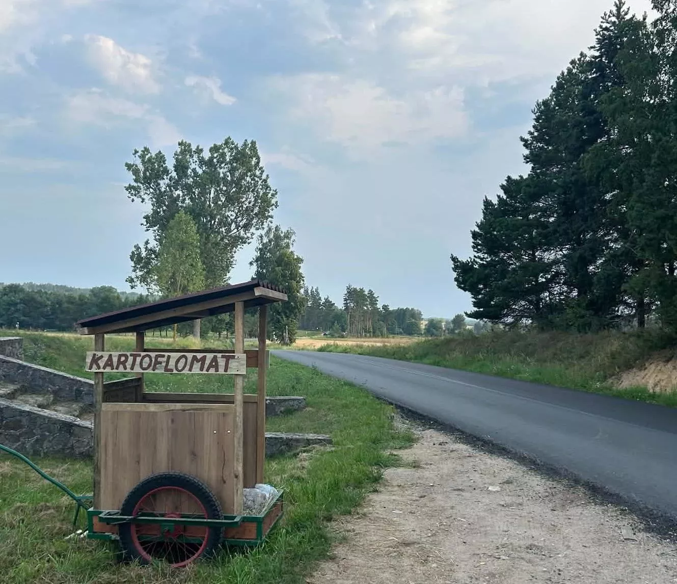 Dwa koła od WSK-i, kilka worków ziemniaków i BLIK. 17-latek zrobił z tego biznes