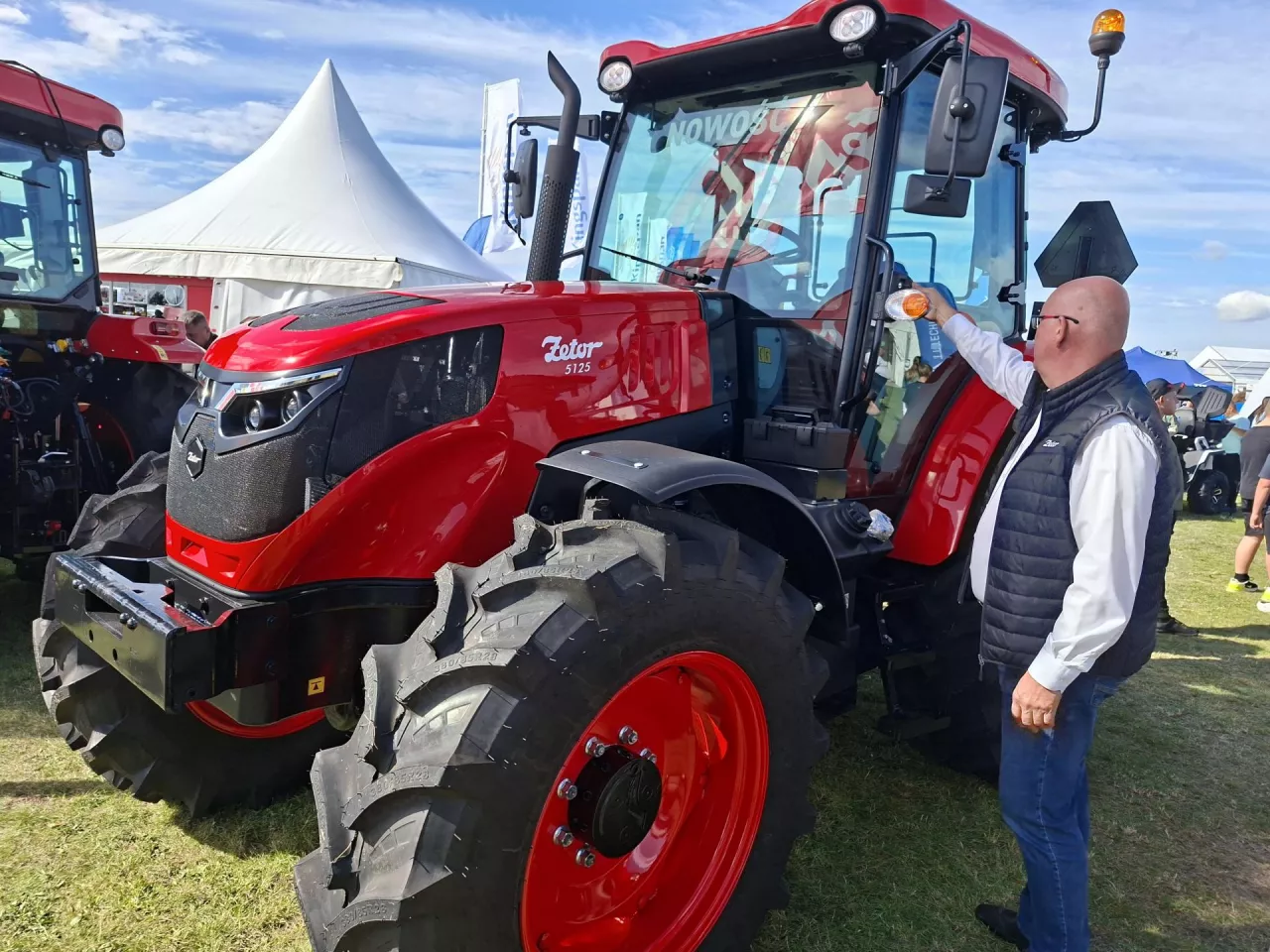 Zetor Polska pokazał na Agro Show 2026 premierowy ciągnik - Zetor 5125.
