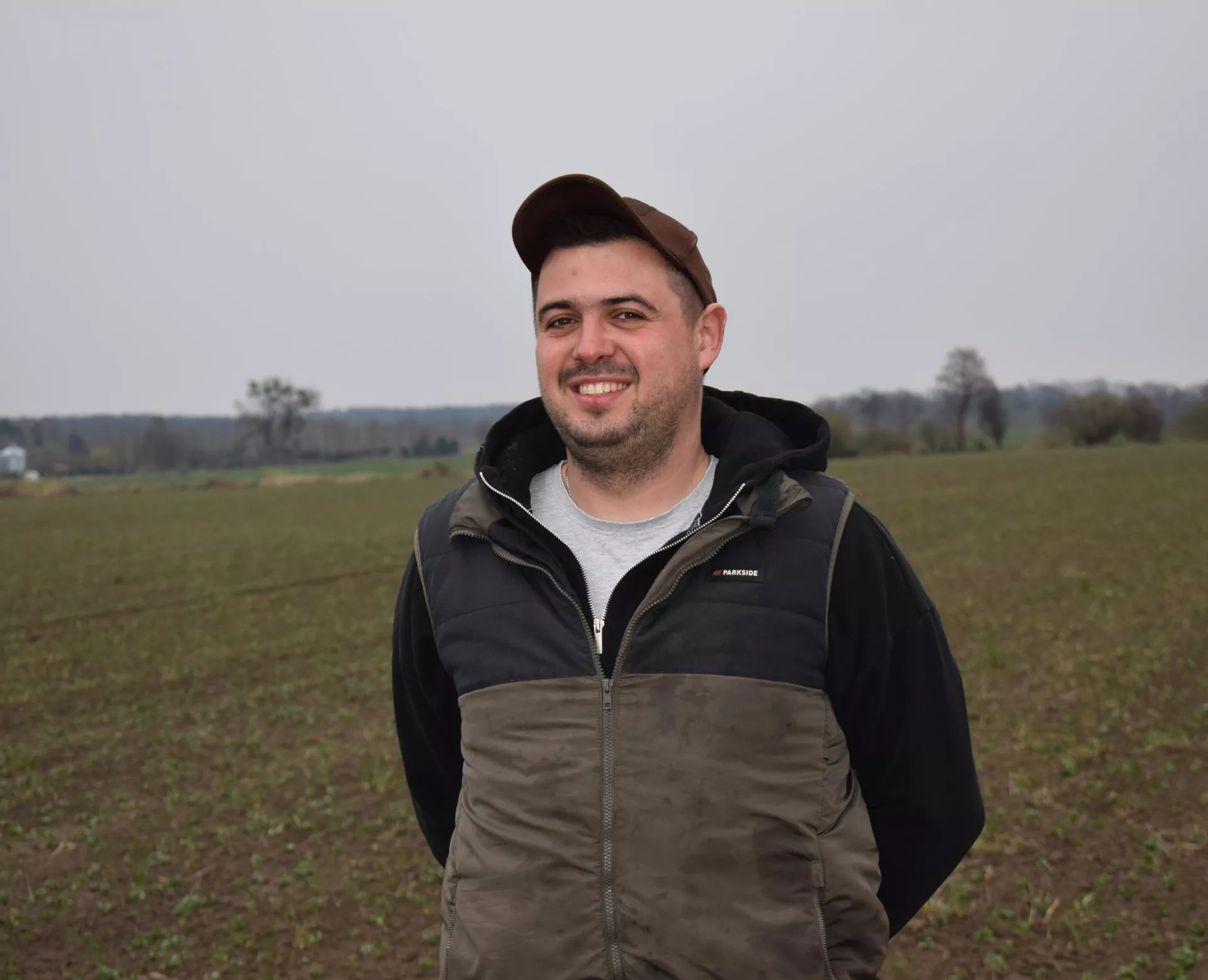 Zasiał jesienią, a po zimie myślał, iż plon będzie słaby. Z hektara zebrał aż 4 tony