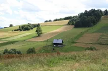 Nie chciał sprzedać 4,5 ha ziemi. Teraz dostaje za nią prawie 4 tys. zł tygodniowo