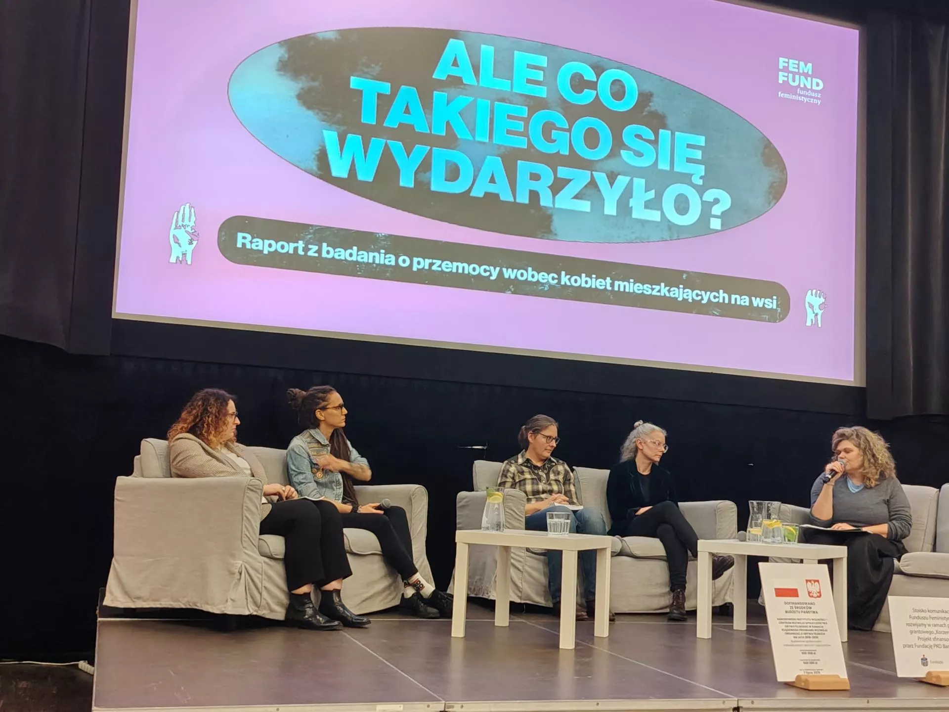 Co druga kobieta na wsi była poniżana, co siódma doświadczyła gwałtu. Są wyniki raportu