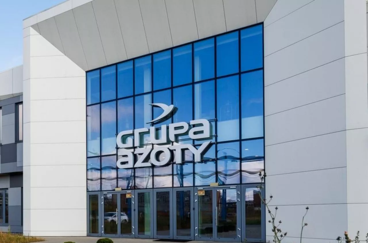 Grupa Azoty sprzedaje nawozy na Ukrainę drożej niż w Polsce? Jest odpowiedź ministra